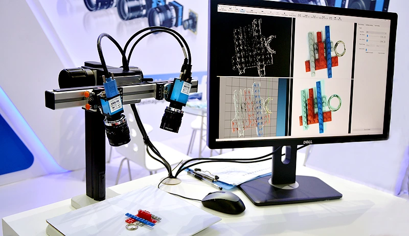 Stereo 3D leicht gemacht: Einfach an neue Arbeitsabstände anzupassen und kompatibel mit vielen TIS Industriekameras, bietet IC 3D eine einzigartige Flexibilität. Hier zu sehen mit den Farbindustriekameras DFK 33UP1300 und DFK 33GP1300.